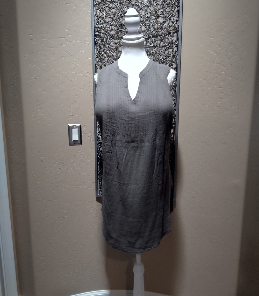 J. Jill Crinkle Gauze Pintuck Sleeveless Olive Split-Neck Tunic
